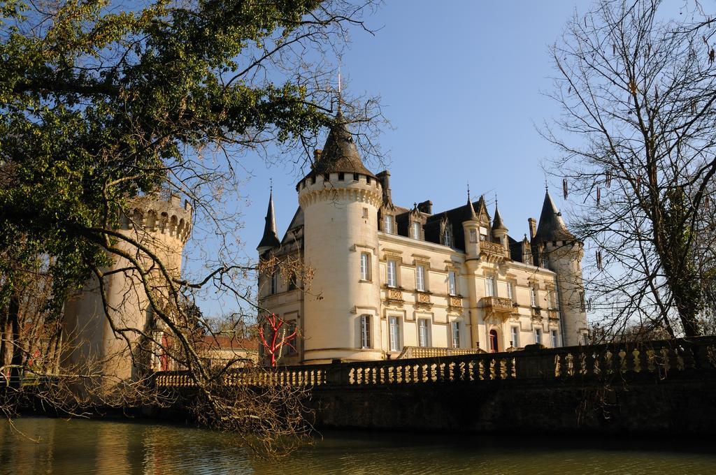 Chateau-Hotel De Nieuil Exteriér fotografie