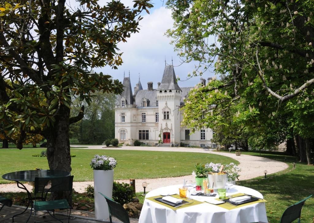 Chateau-Hotel De Nieuil Exteriér fotografie