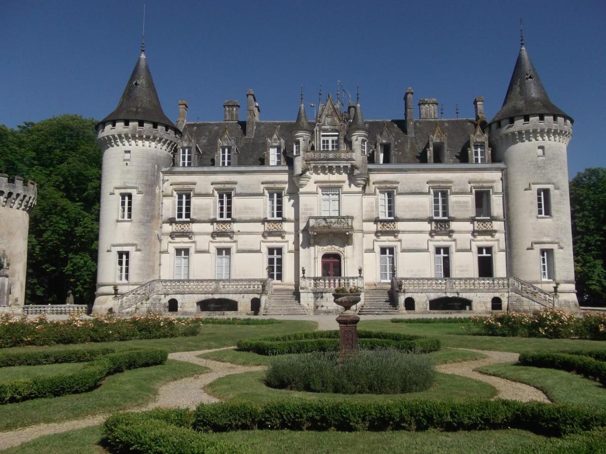 Chateau-Hotel De Nieuil Exteriér fotografie