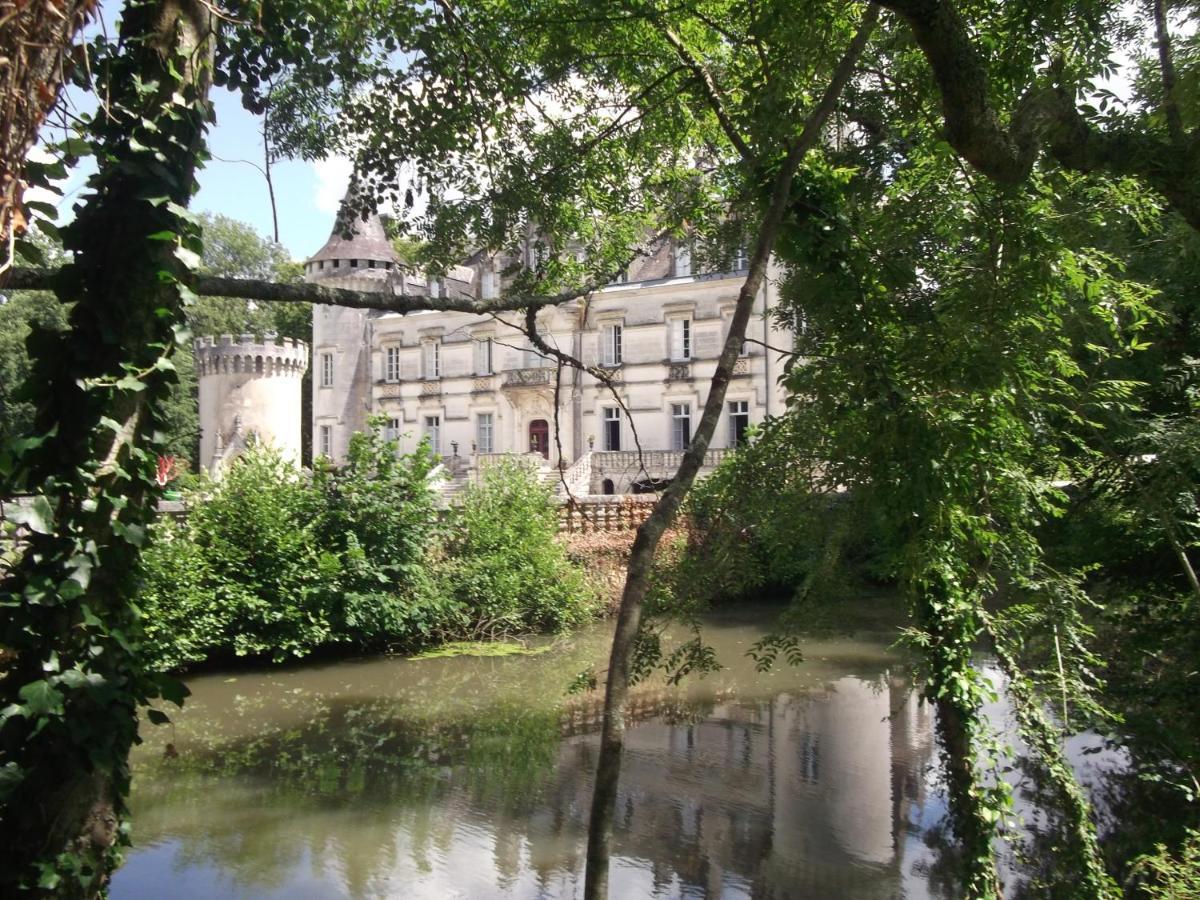 Chateau-Hotel De Nieuil Exteriér fotografie